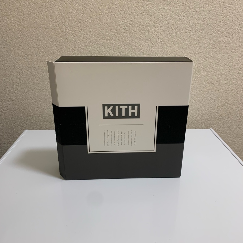 KITH 3 pack medium tees,( grey tee lightly used) black and white NWT